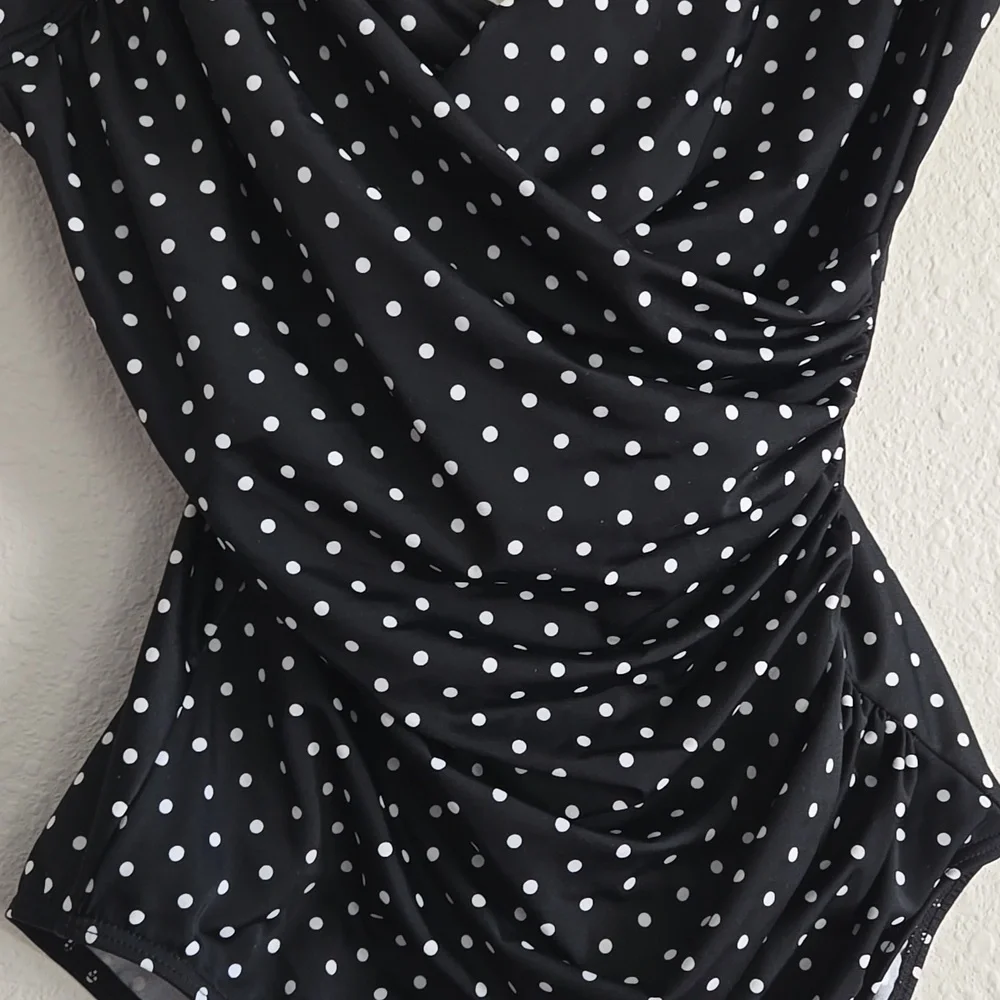 Miraclesuit Black Polka Dot One Piece Swimsuit Resortwear Beach Vacay